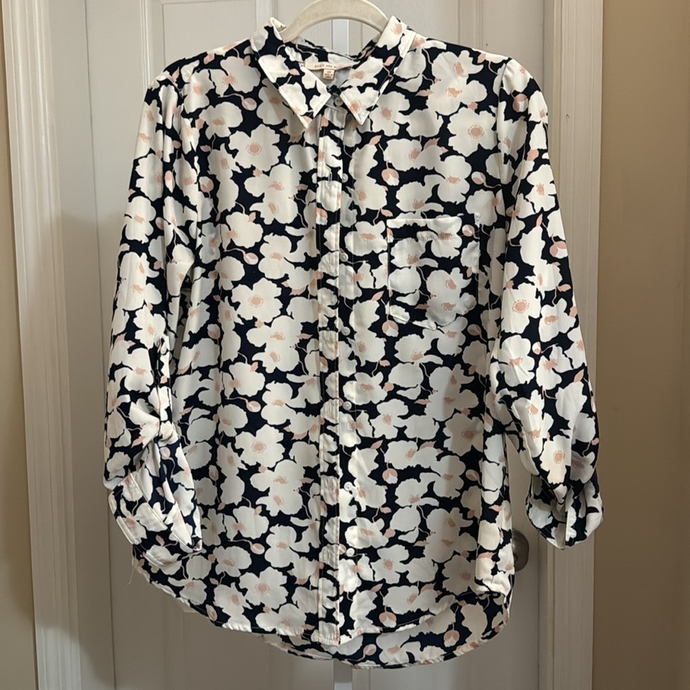 Anthropologie Skies are Blue button up - Picture 2 of 5